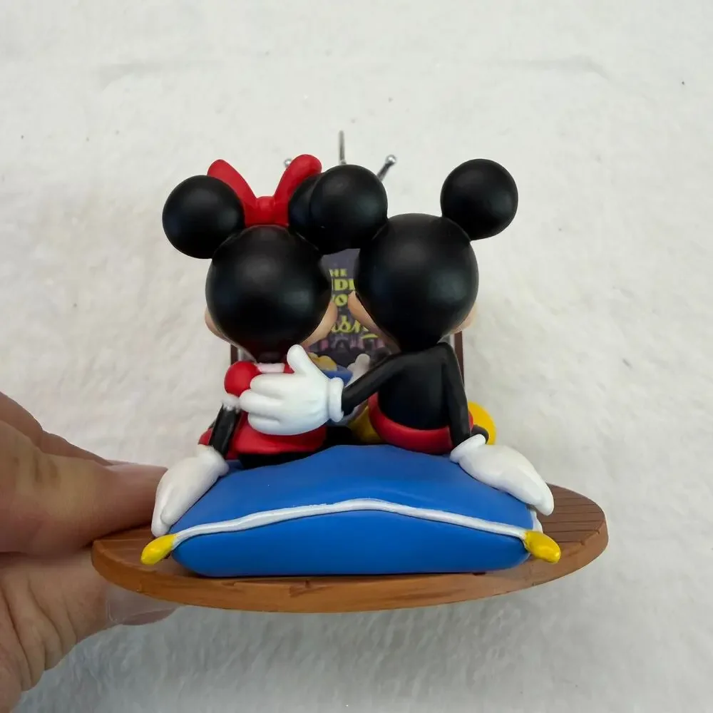 Hallmark Keepsake Ornament Mickey & Minnie Disney‎ TV Lights Sounds 2005